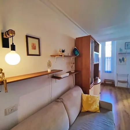 Lejlighed Close To Beaches And Shops, Up 6 Pers *