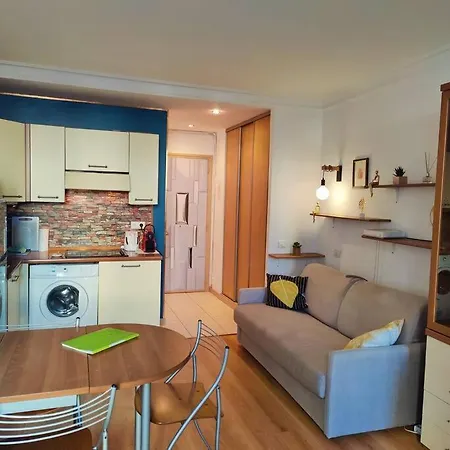 Close To Beaches And Shops, Up 6 Pers Апартаменты *